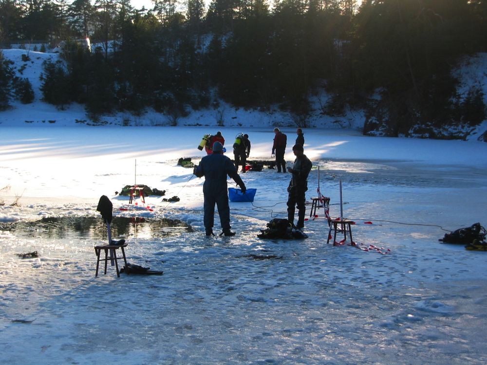 Urisee — Ice Dive — photo 07