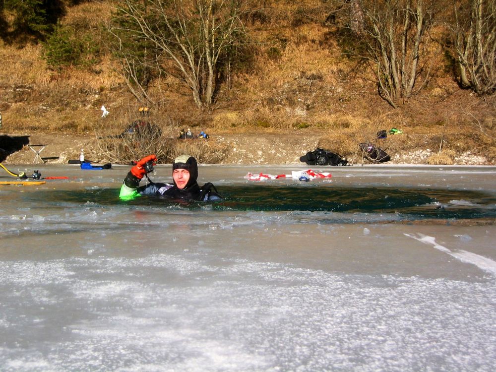 Urisee — Ice Dive — photo 11
