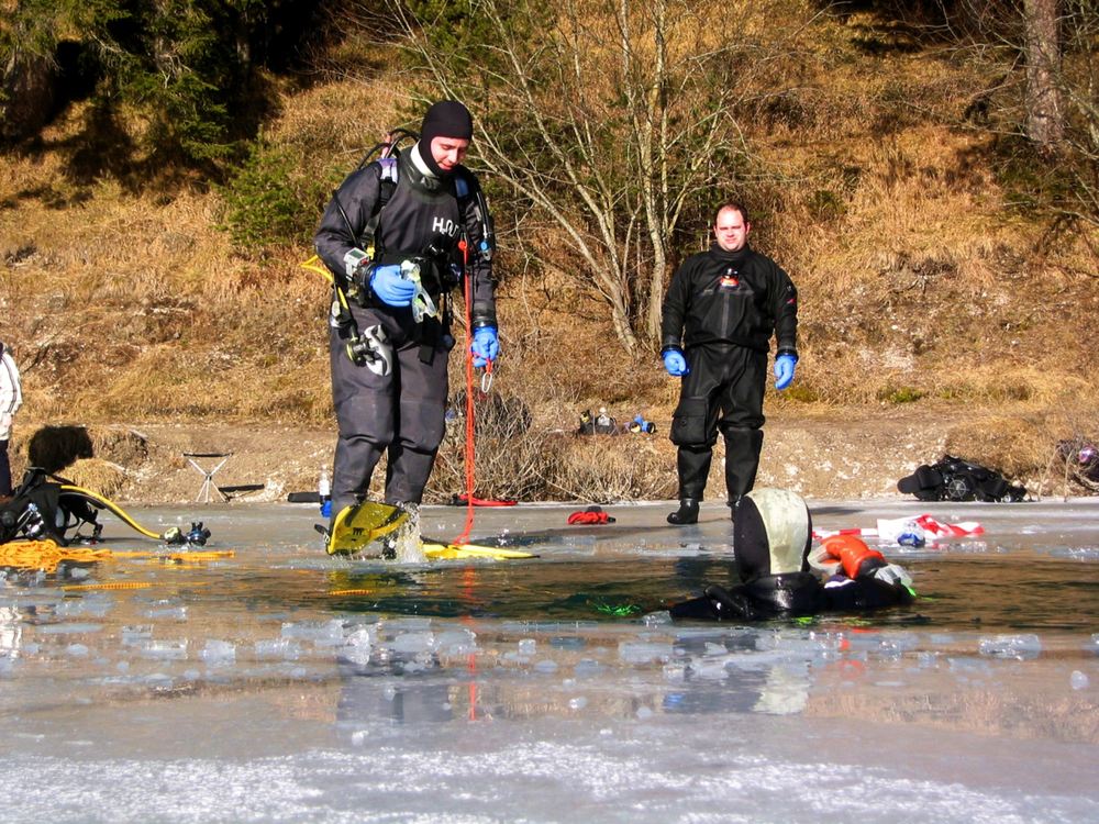 Urisee — Ice Dive — photo 13