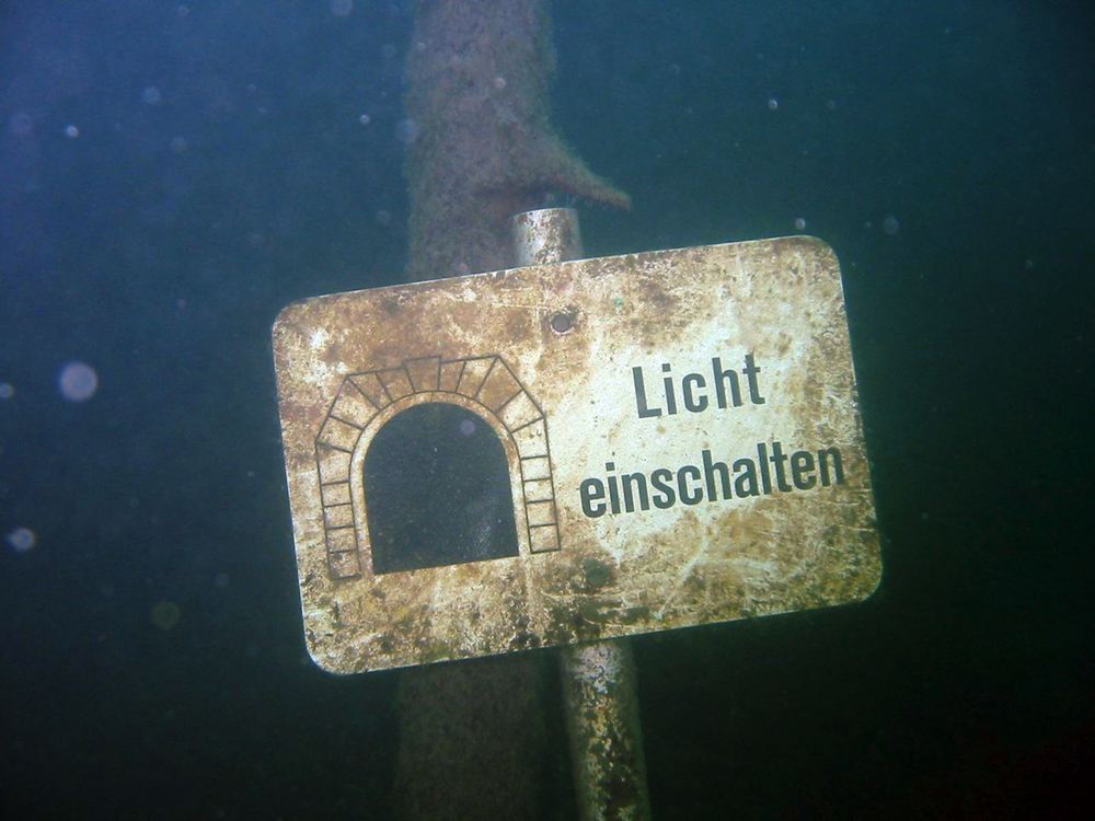 Urisee — Ice Dive — photo 19